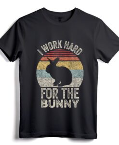 Vintage Retro T-Shirt I Work Hard For The Bunny  Grafisches T-Shirt für Tierliebhaber mit Aufdruck im Stil der 60er