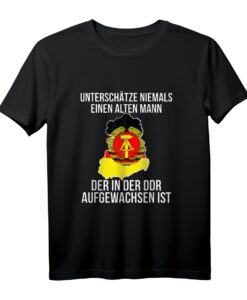 Herren Ossi - Unterschätze niemals einen alten Mann der in der DDR lebt T-Shirt - Nostalgisches Ostalgie Geschenk für Ostdeutschland Fans